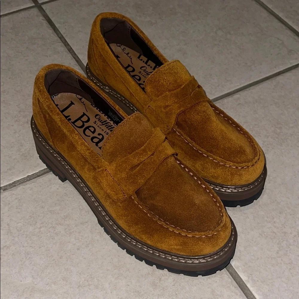 L.L. Bean vertigrip loafers Suede Moccasin Stitching size 6.5